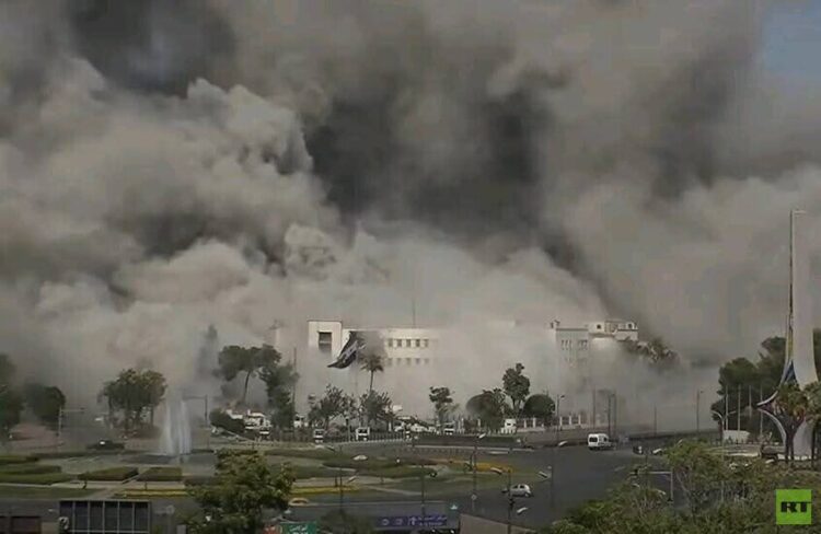 الجيش الصهيوني يقصف رئاسة الأركان السورية