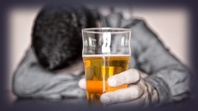 الكويت، تسمم كحولي