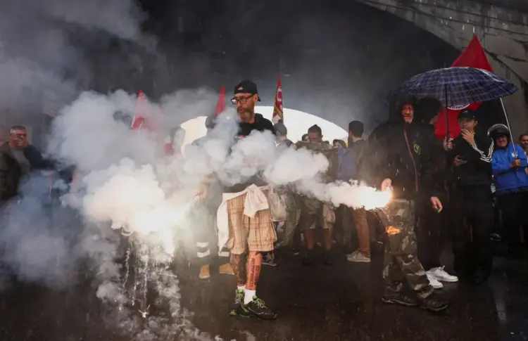 مظاهرات وإضراب في إيطاليا تضامنًا مع غزة واحتجاجًا على جرائم الاحتلال الصهيوني