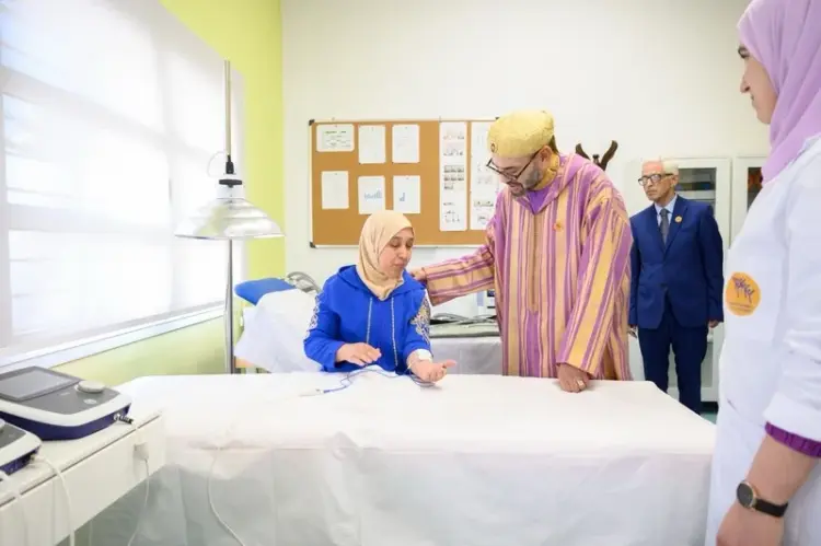 الملك محمد السادس يتكفل بعلاج مواطنة مغربية ضحية اعتداء بالهند