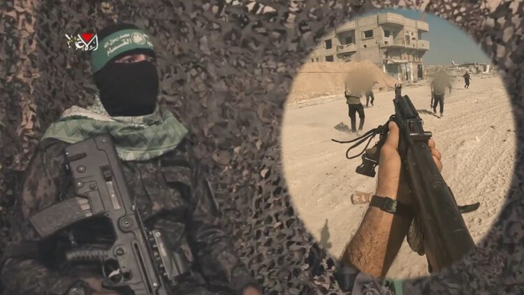 مقاتلو كتائب القسام خلال عملية نوعية استهدفت موقعا عسكريا صهيونيا شمال غزة