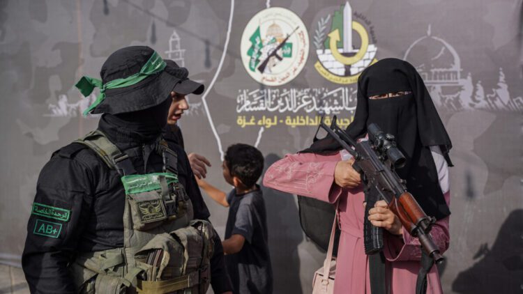 نتائج استطلاع رأي أمريكي تكشف تزايد دعم الجيل زد لحركة حماس