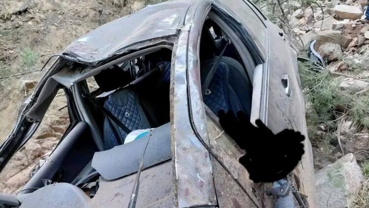 صورة لحادثة سير خطيرة على طريق جبلية ضواحي أوزود