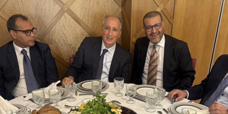 عبد الصمد حيكر رفقة وزير التعليم داخل مجلس النواب