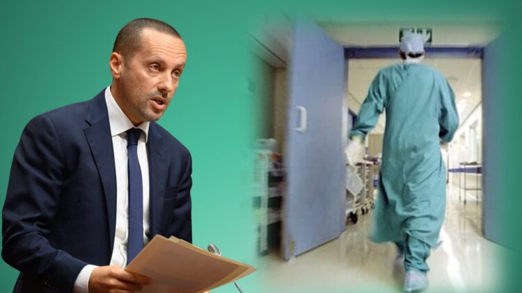 وزير الصحة أمين التهراوي يعلن وقف الإعانات للمصحات الخاصة