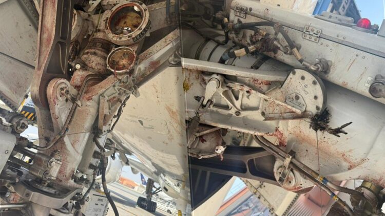 حادث مفاجئ لطائرة سعودية بالجزائر (صور)