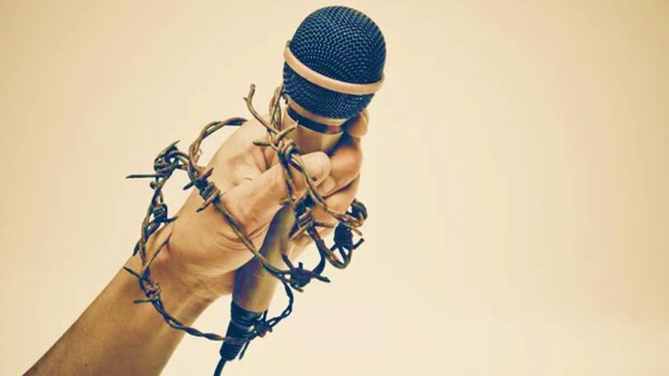 نص المادة 51 من القانون التنظيمي لمجلس النواب التي أثارت جدلاً واسعاً بشأن حرية التعبير