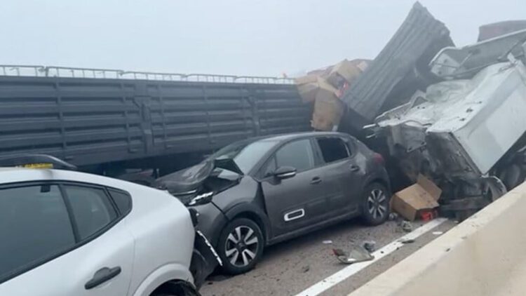 عناصر الوقاية المدنية والدرك الملكي يتدخلون بعد حادث تصادم خطير على الطريق السيار الرباط–آسفي