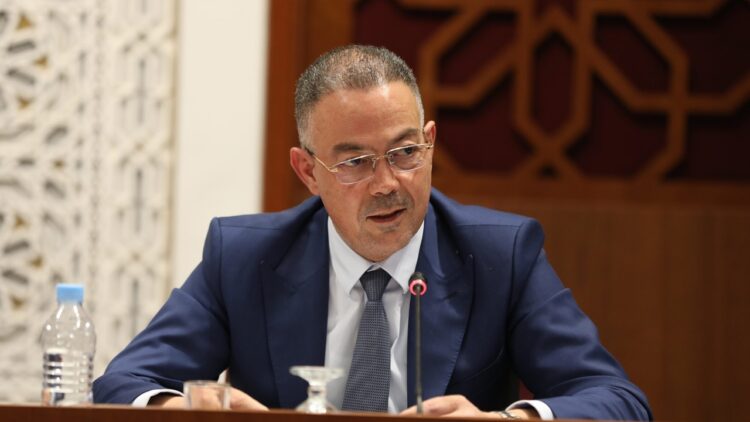 وثيقة عقد بيع عقار تتضمن بند الأداء الإلكتروني وفق مشروع قانون المالية 2026