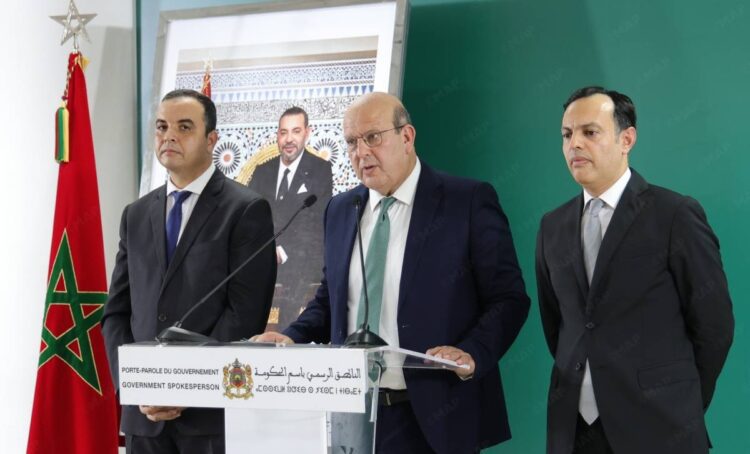 الحكومة تجدد استعدادها للحوار وتكشف عن إجراءات عملية