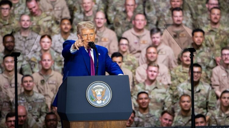 دونالد ترامب، الجيش الأمريكي
