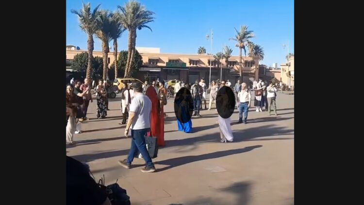 رقص شرقي في الشارع العام بمراكش