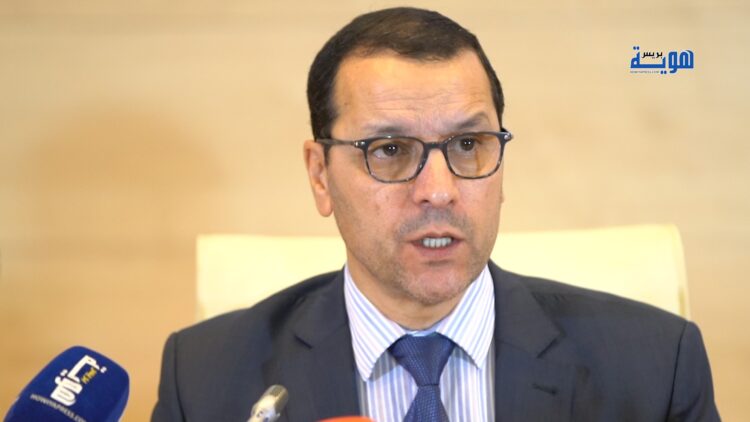 خالد الصمدي خلال لقاء رسمي حول قضايا التعليم العالي