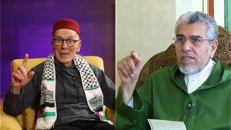 المصطفى الرميد خلال زيارته للمناضل سيون أسيدون في أحد مستشفيات الدار البيضاء