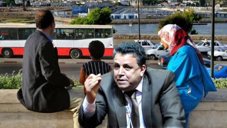 أسرة مغربية مكونة من أب وزوجة وابن