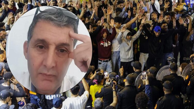 أستاذ مغربي أثناء إلقاء درس داخل القسم بعد تداول فيديو له على تيك توك