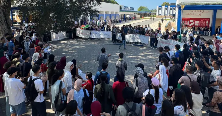 طلبة جامعة ابن طفيل خلال إضراب شامل عن الدراسة
