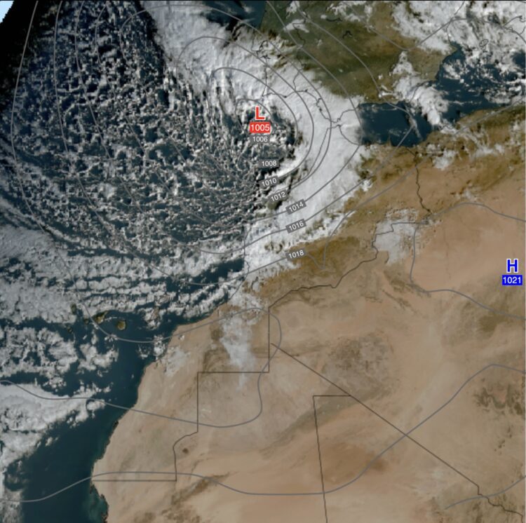 صور الأقمار الاصطناعية من الجيل الثالث (True Color)