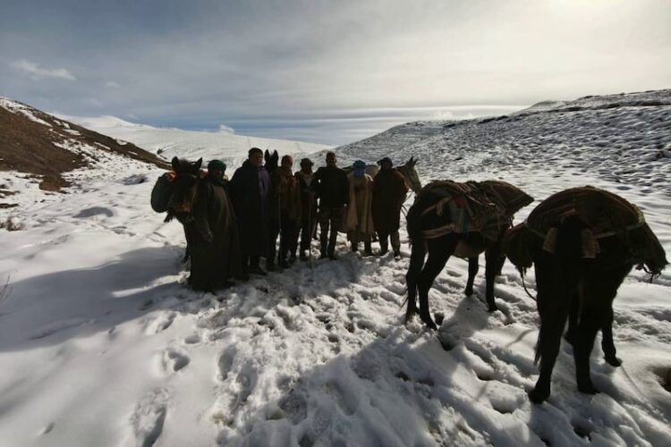 فتح الطريق بين أمسمرير والكوري بإقليم تنغير بعد تساقطات ثلجية