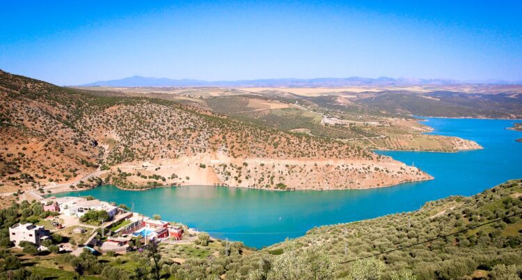 ارتفاع حقينة السدود المغربية بعد أمطار دجنبر وتحسّن نسبة الامتلاء