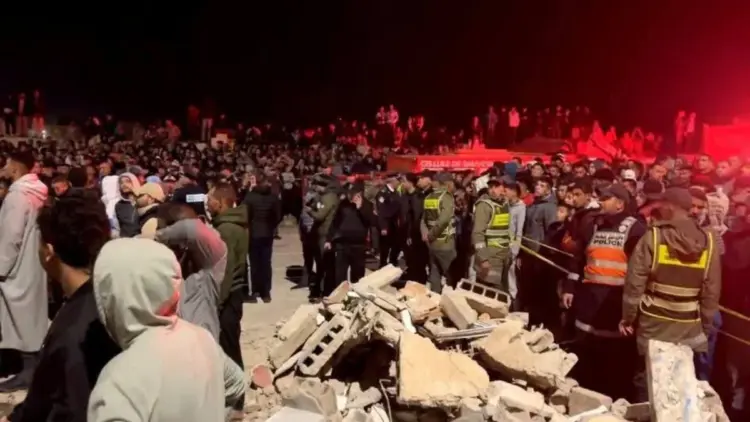 موقع انهيار عمارتين سكنيتين بحي المستقبل بمدينة فاس