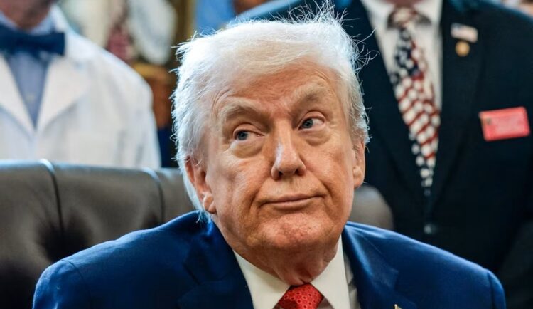 دونالد ترامب يحذر من تحركات دولية خطيرة في غرينلاند